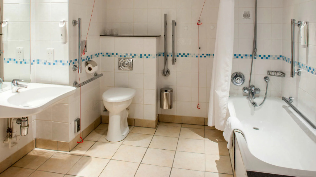 Holiday Inn Swindon by IHG