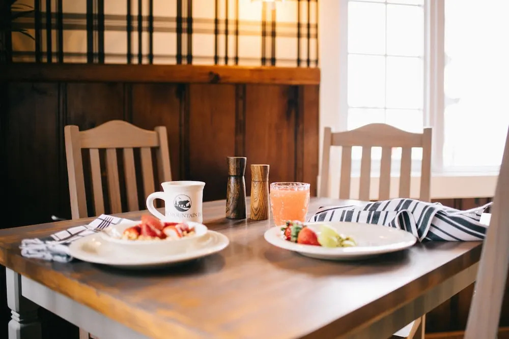 Bear Mountain Inn