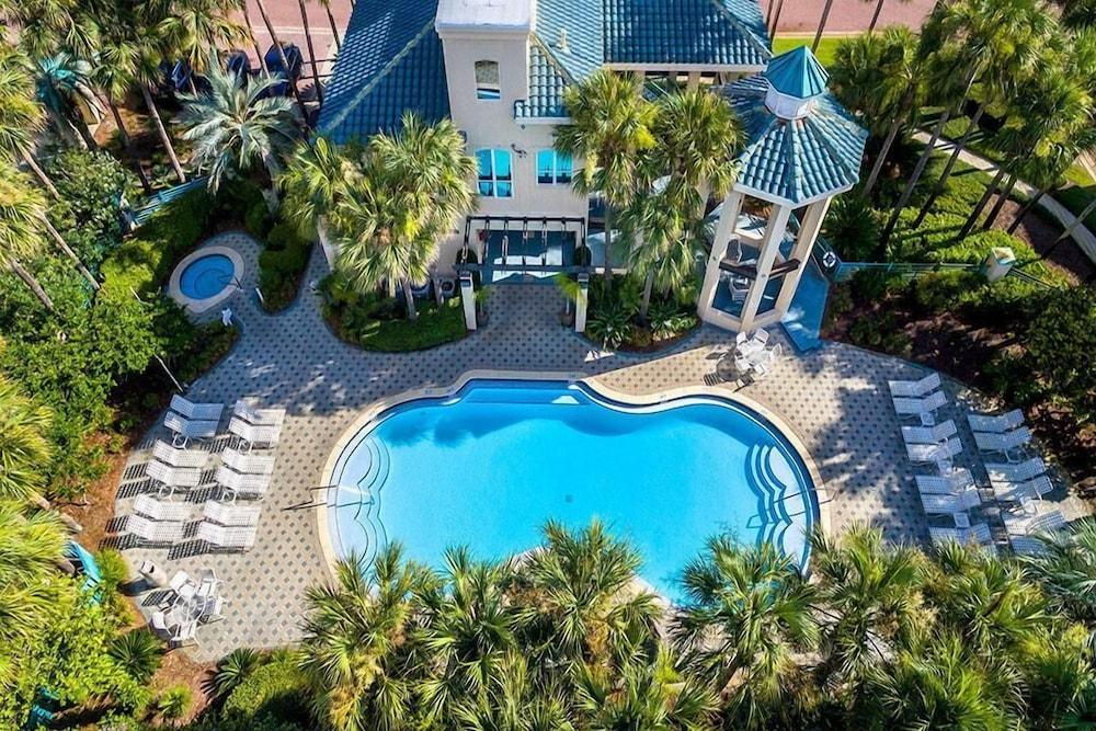 Emerald Enchantment 4 Bedroom Holiday Home by Five Star Properties