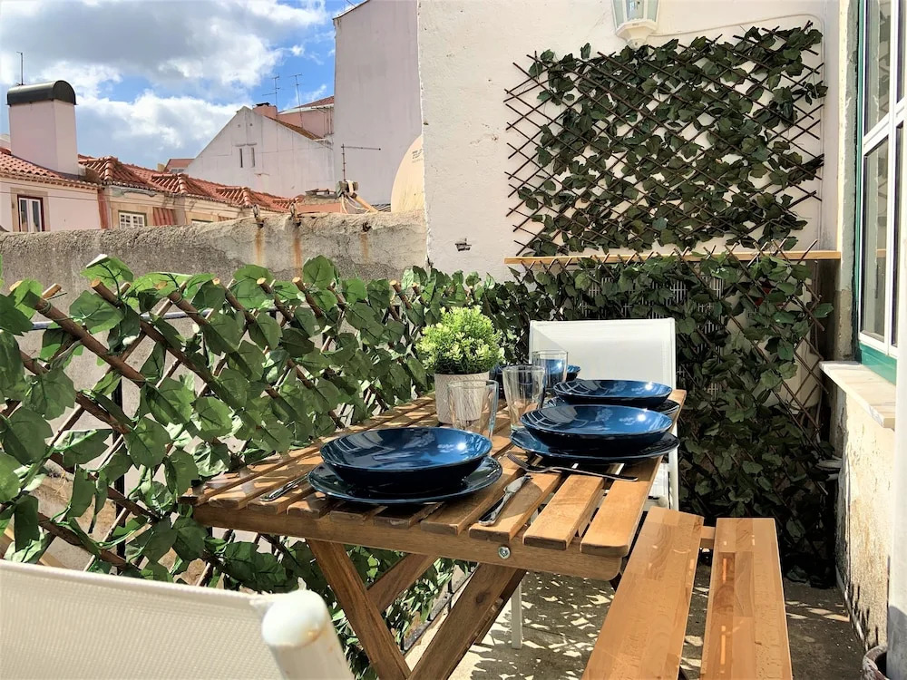 Beautiful flat with balcony & Great location