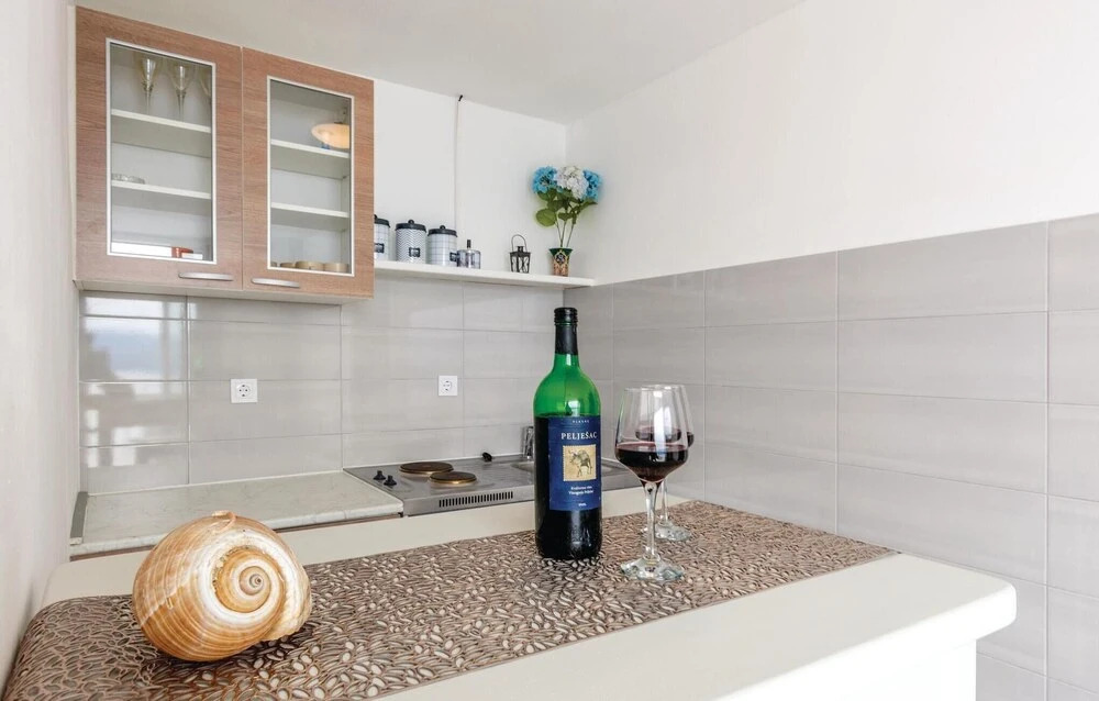 Awesome Home in Stanici with WiFi, 3 Bedrooms & Hot Tub