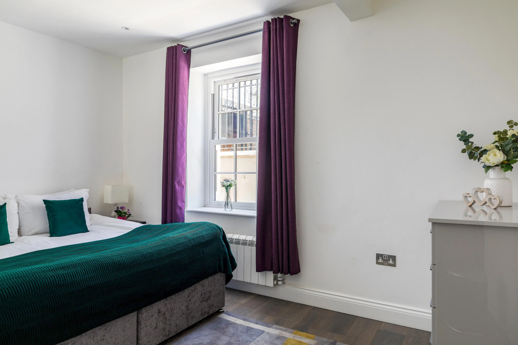 Brand new 3-bedroom with AC in Maida Vale