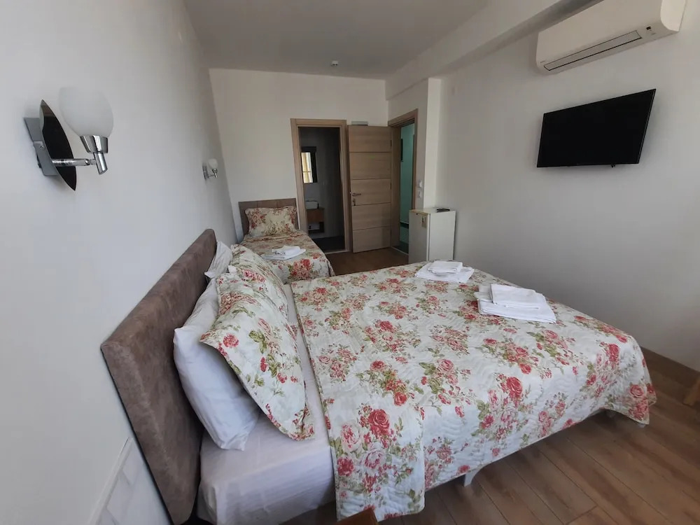 Adil Otel