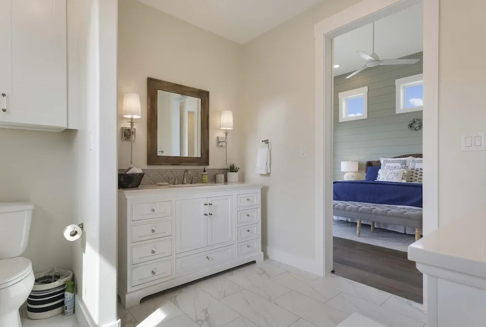 Modern Kingsland Lake Front House w/ Heated Pool!