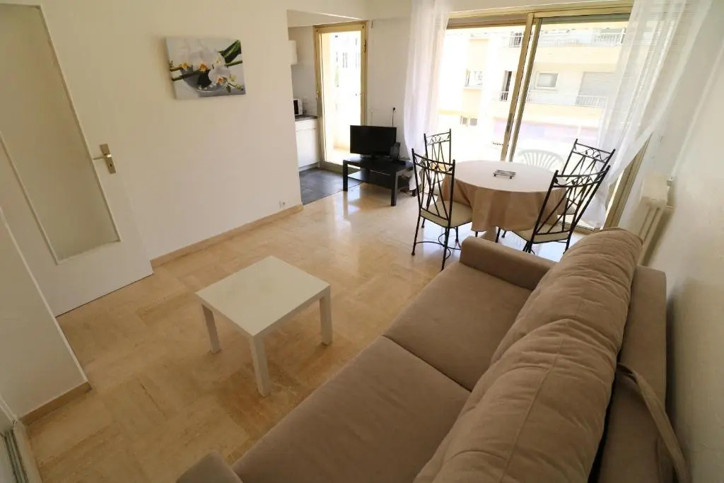 Studio with Balcony, Palais Royal, 1 Min Croisette, 8 Mins From the Palais 108