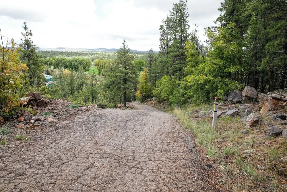 Modern Cabin Living! Mtn-view Gem in Munds Park