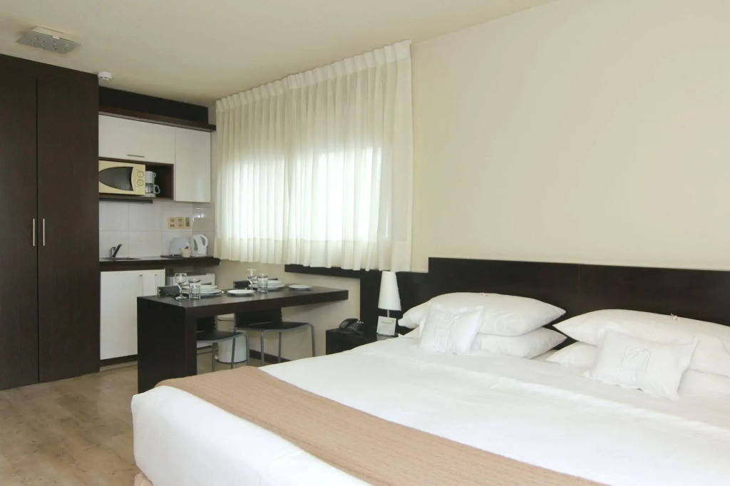 27 Suites Hotel