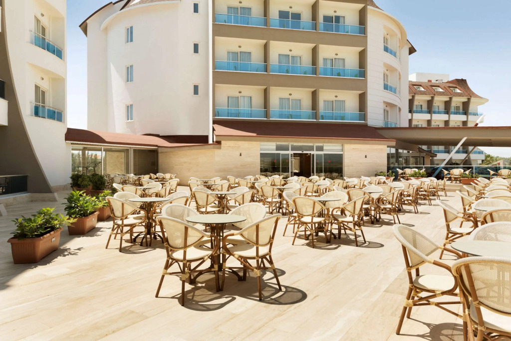 Ramada Resort Side
