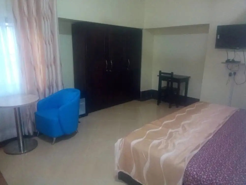 Ama Serwaa Lodge
