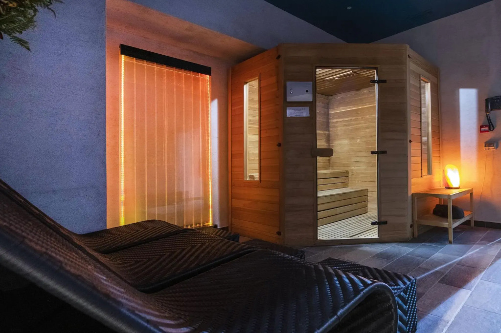 Hotel 87 eighty-seven - Maison dArt Collection