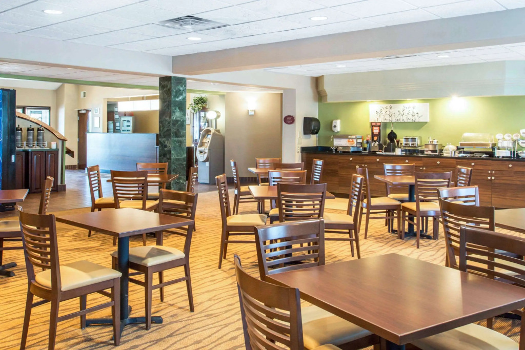 Sleep Inn & Suites Oregon - Toledo