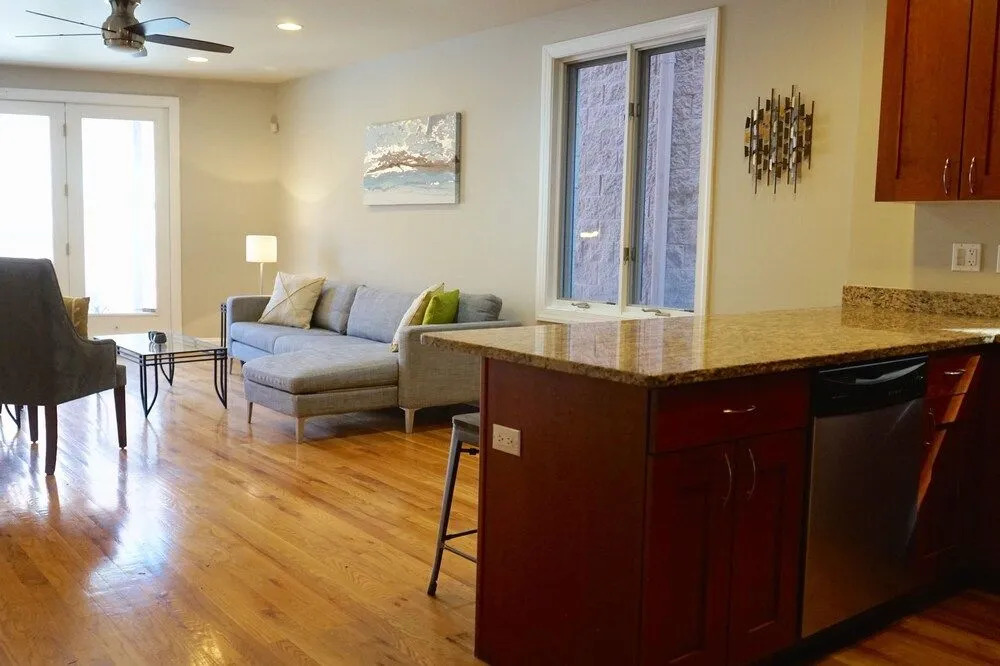 McCormick Business Traveler Delight w 2 Balconies