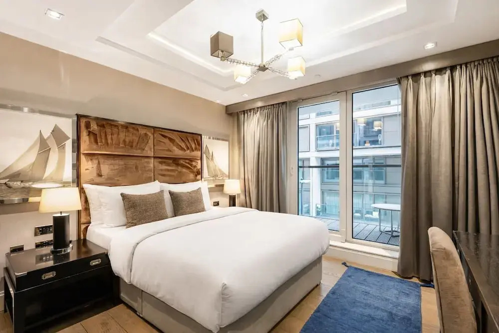 Luxury Kensington Home - Concierge Elevator AC