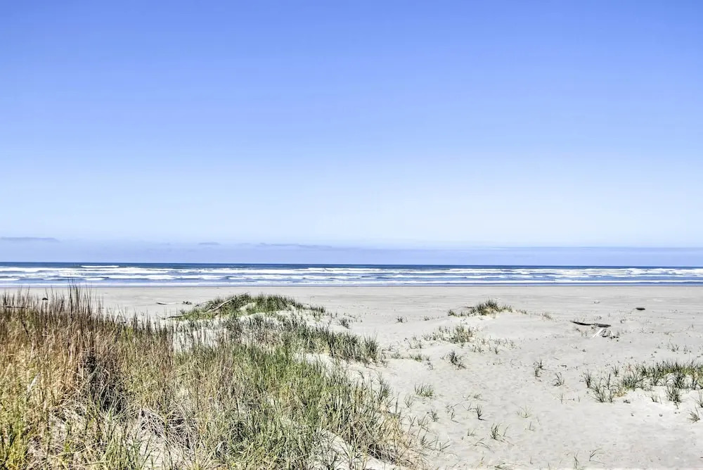 Walk to Beach! The Little Orcas Moclips Cottage