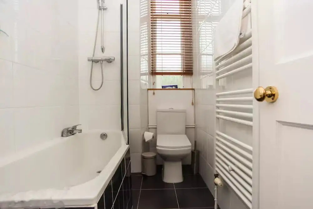 Central 2 Bedroom Apartment