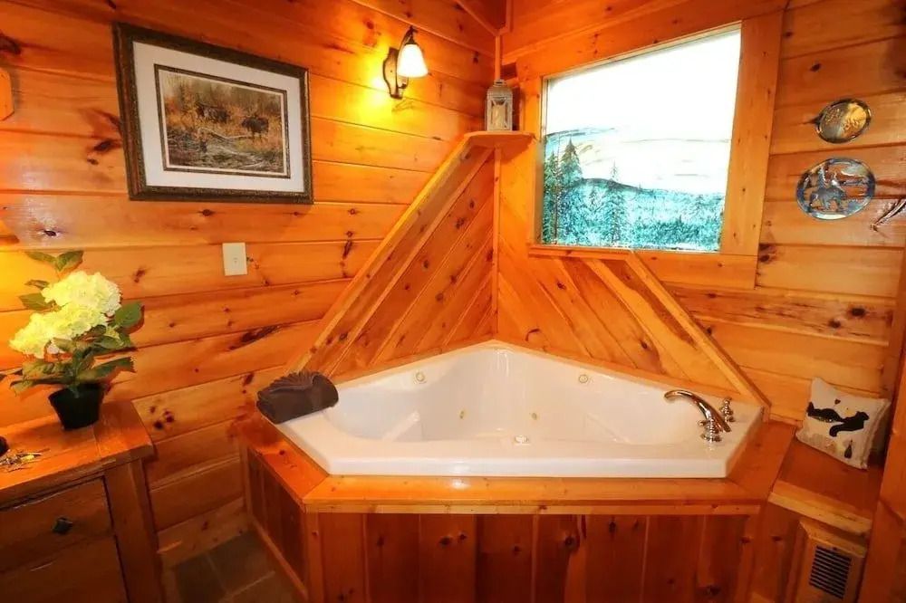 A Stone's Throw 2 Bedroom Cabin by RedAwning