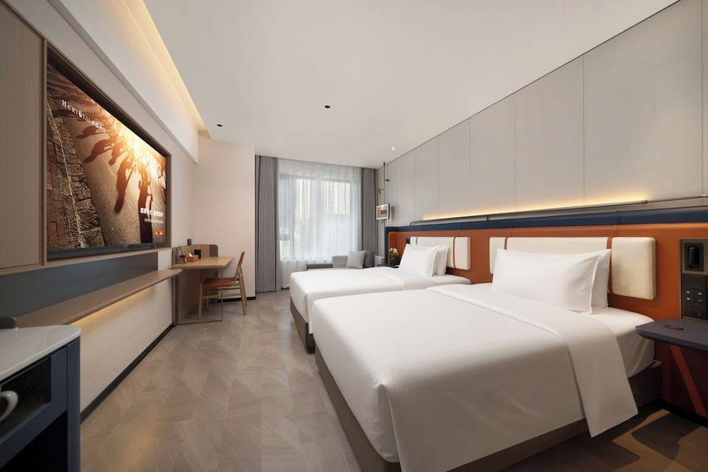 h Crystal Hotel  Xi'an West 2nd  Branch