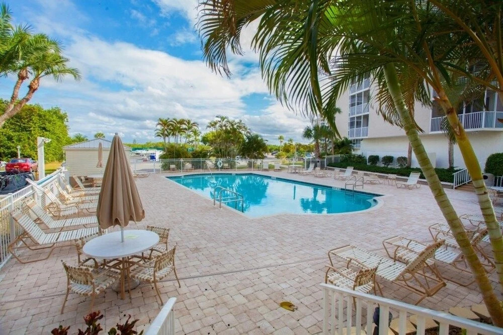 Garrett's Bonita Beach & Tennis Condo 1 Bedroom Condo by Redawning