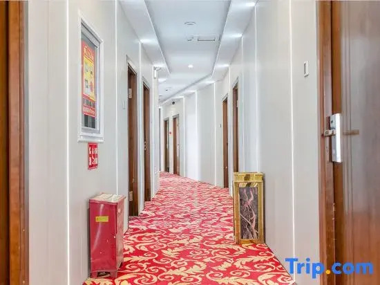 Zhouji Business Hotel (Urumqi Light Industry College)