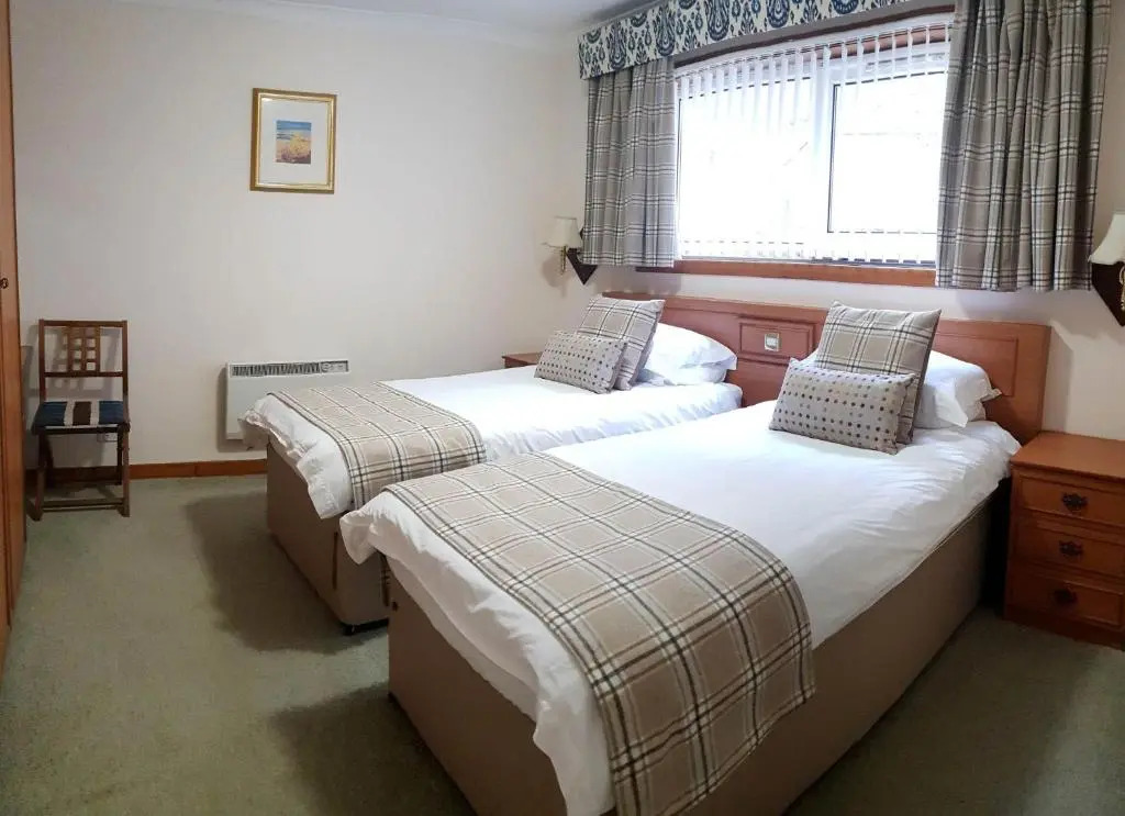 Loch Rannoch Red Deer Lodge 7