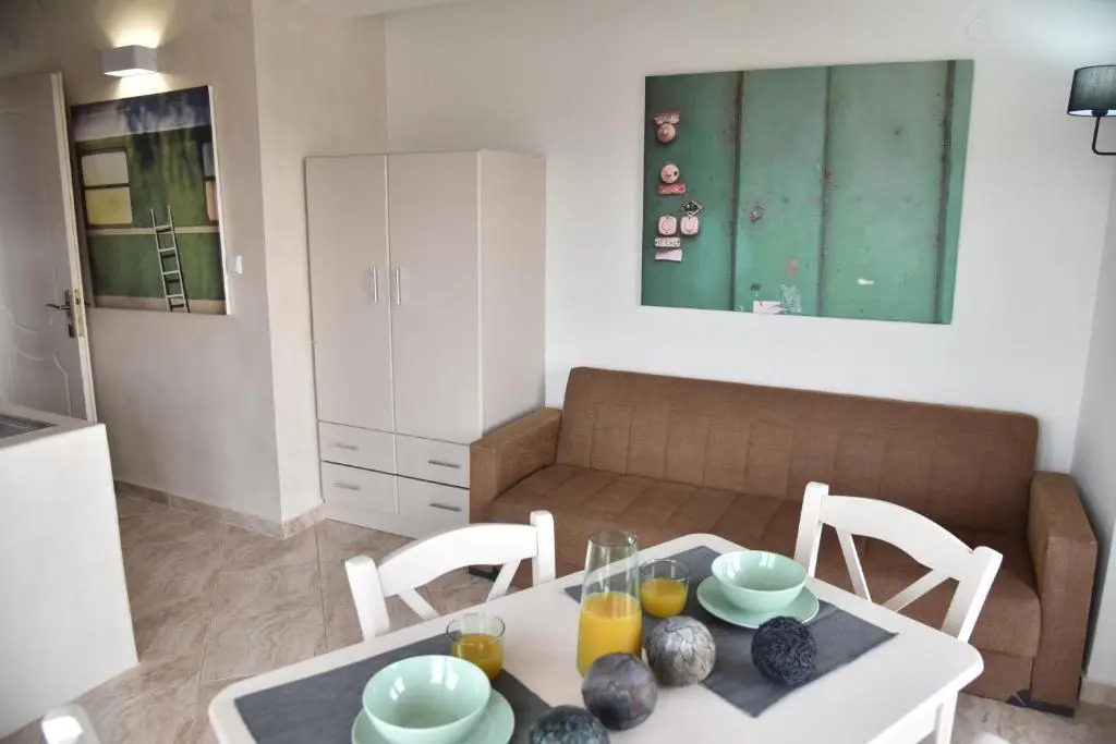 KyMa Studios and Suites