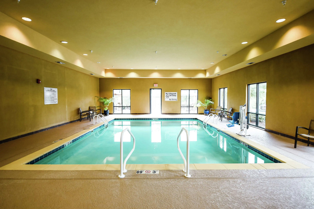 Hampton Inn & Suites Pine Bluff