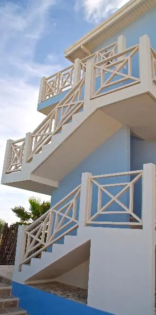 Ocean Breeze Boutique Hotel & Marina