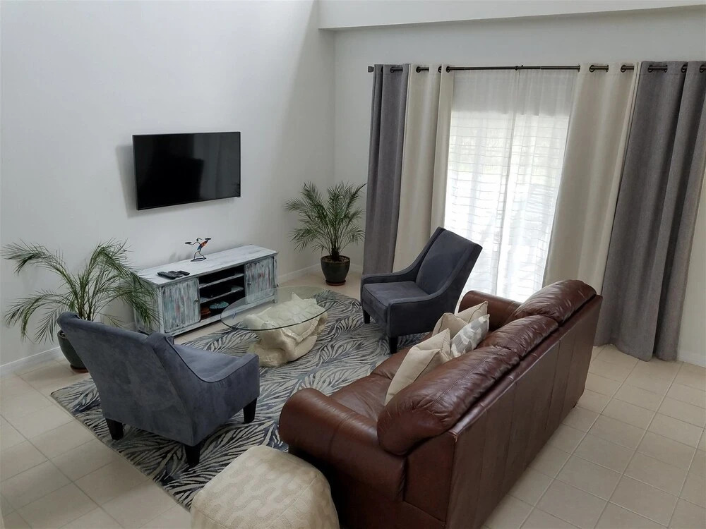 Stunning 5 Bed Villa With South Facing Pool And Spa With No Immediate Rear Neighbours 455