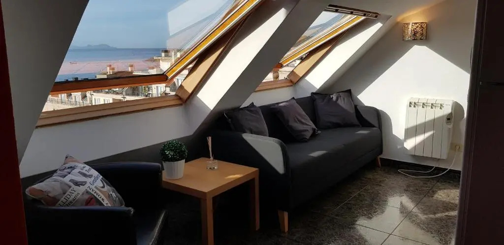 Apartamento ático en Sanxenxo a 160 m de Playa Silgar