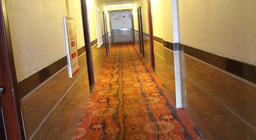 Shanghai Yiting 6+e Hotel (Dongfang Road Branch)