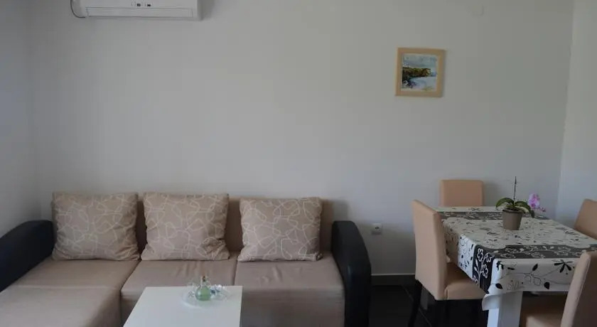 Apartments Mare