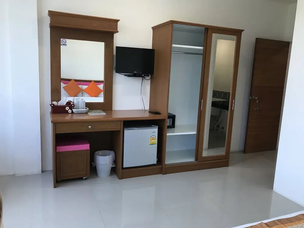 Naiyang Tour Room For Rent
