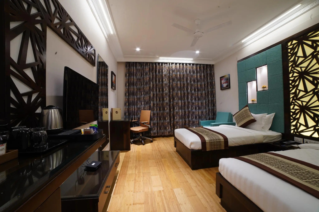 Hotel 18 Keys