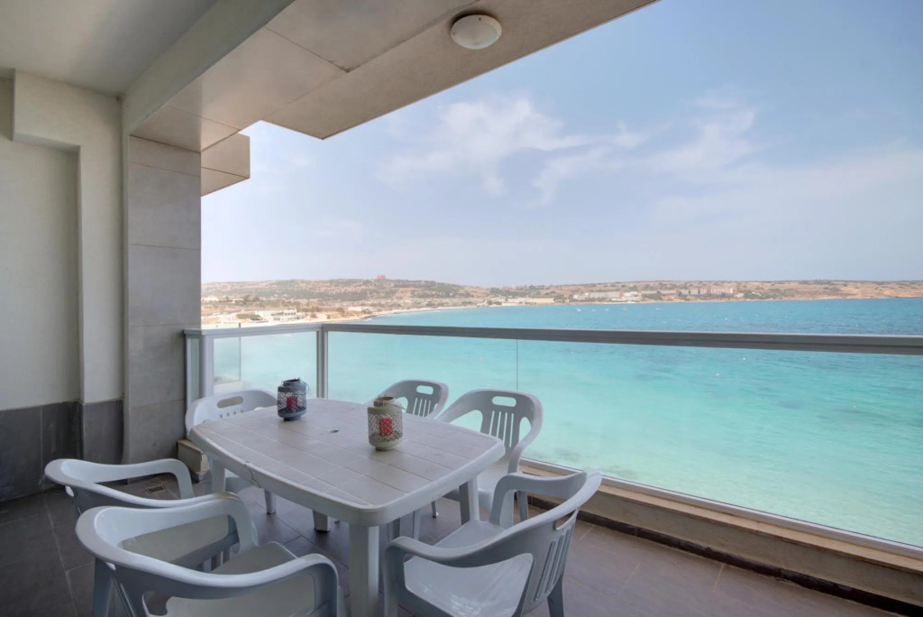 ★ Enjoy Beach & Sea Views in a Modern 3 BR APT ★