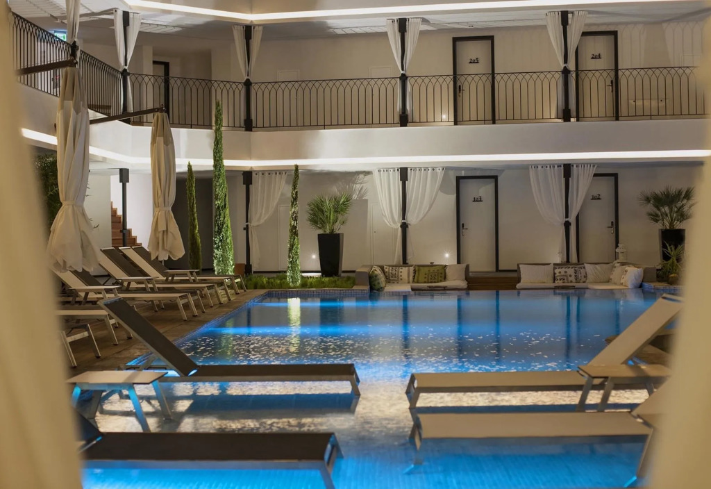 Mola Cunda Hotel