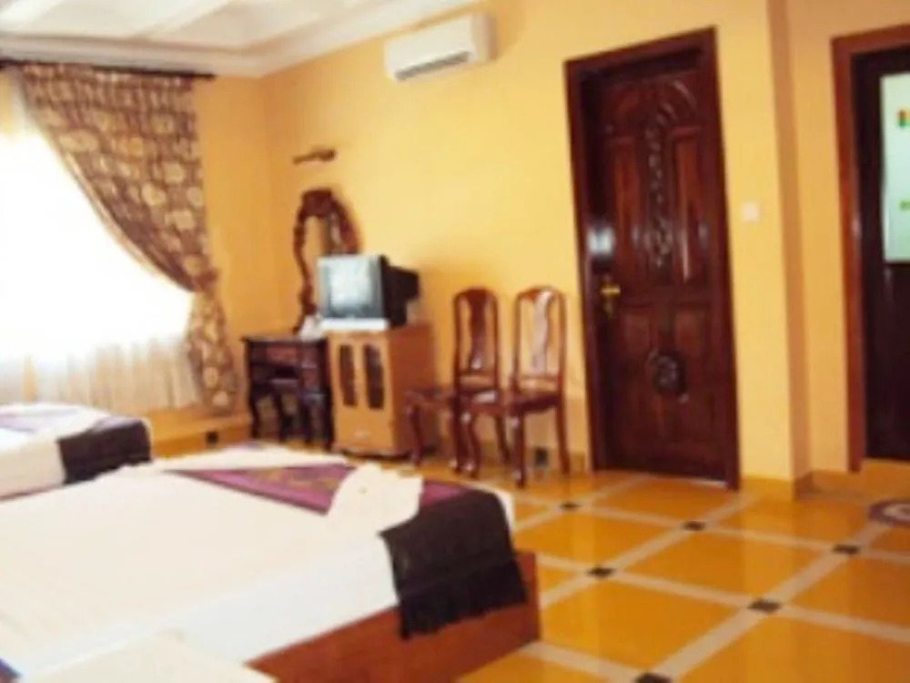City Lux Hotel