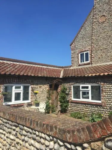 Copper's Cottage