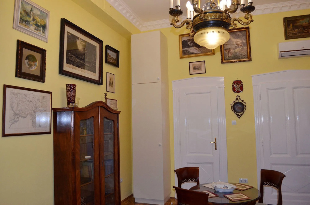 Central 5 Guest House