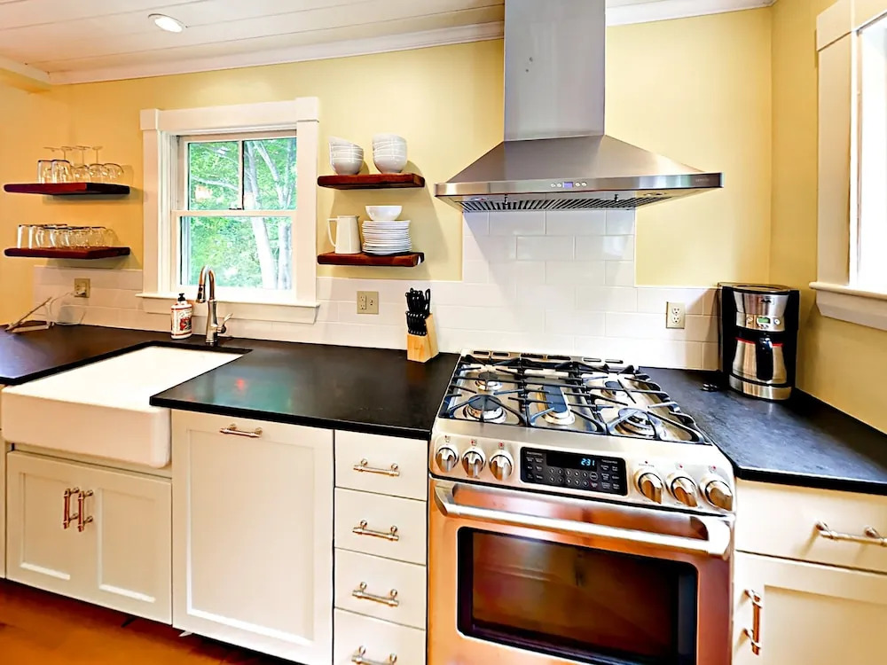 1800s South Bristol Farmhouse by RedAwning