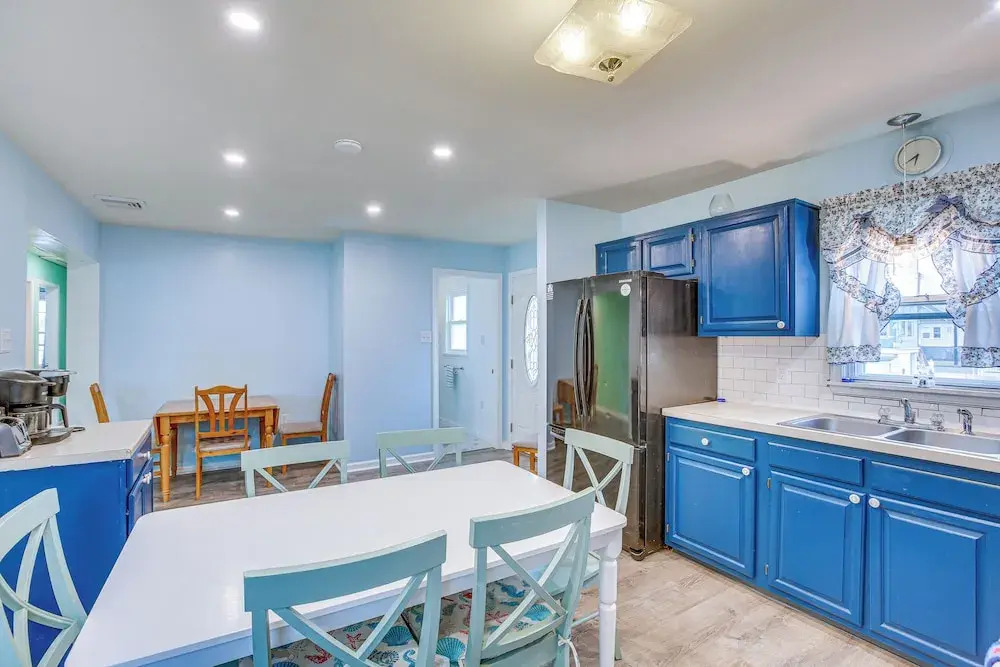 Beach House w/ Private Pool in North Wildwood