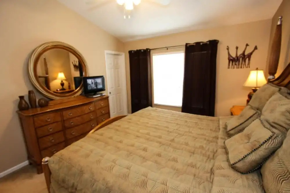 7669 Windsor Hills