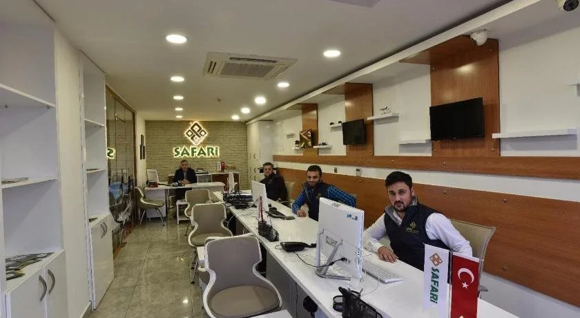 Safari Hotel