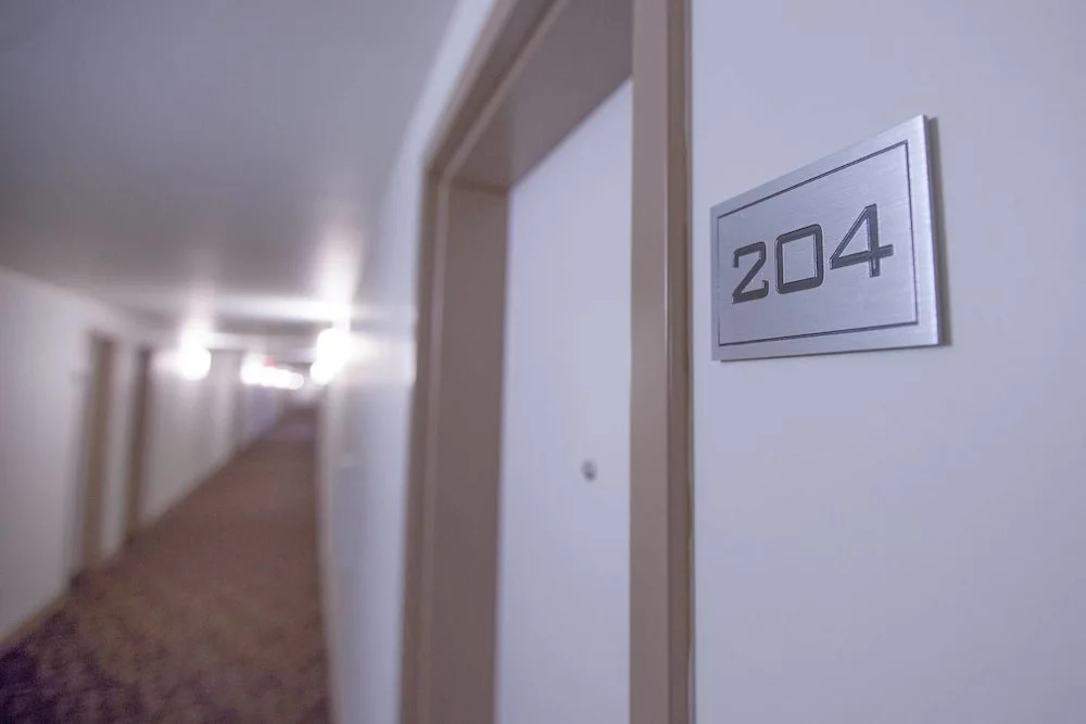 Stay With Ease Hospitality! 3 Bed 2 Bath