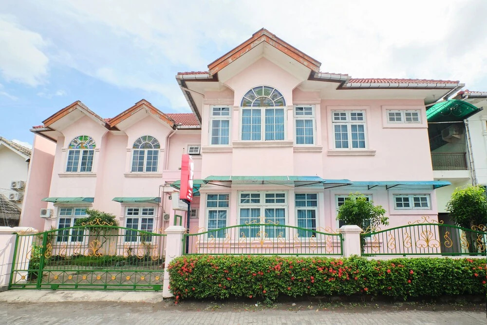 Rizki Dhira Guest House by OYO Rooms