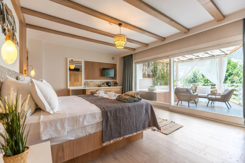 Kalkan Saray Suites Hotel