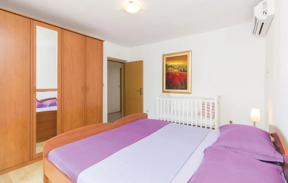 Apartment Komoseva I