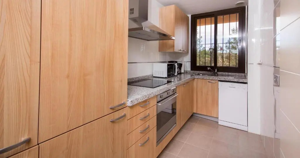 Spacious two bedroom apartment 1012