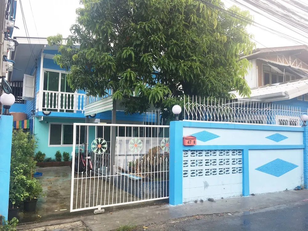 Ruean Mai Hom - Hostel