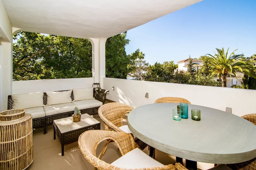 AS12 Luxury 3 bedroom apartment RoomService