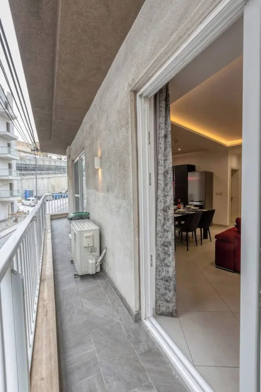 Luxury & Cosy 3 Bedroom Apt in Gzira, Close to Sliema & Stjulians by Walk